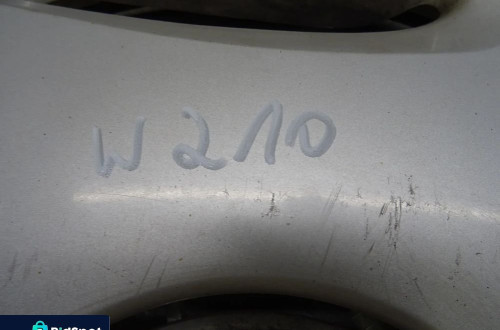 MERCEDES W210 E KLASA 95-02 2.7 KOŁPAKI 16