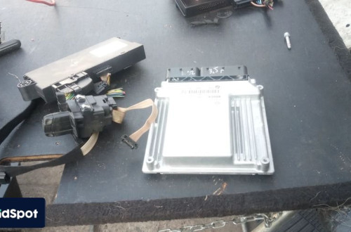 bmw e92 e90 e91 3.0d 3.5d komputer silnika kas komplet stacyjka kluczyk 7805287 0281013854