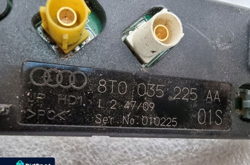 AUDI A5 8T WZMACNIACZ ANTENY 8T0035225AA