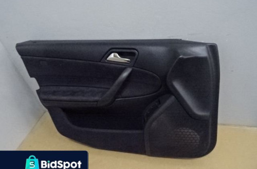 BOCZEK BOCZKI DRZWI MERCEDES W203 SEDAN NR93