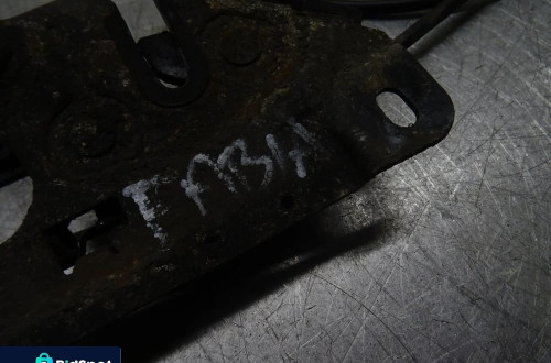 SKODA FABIA I 99-03 1.4 MPI ZAMEK MASKI