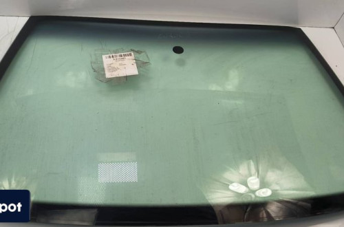 SZYBA PRZÓD SEAT CORDOBA
