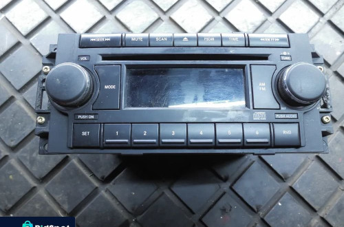 04-10 Chrysler Dodge Jeep Radio AM FM Pojedynczy odtwarzacz CD P05064071AC RADIO