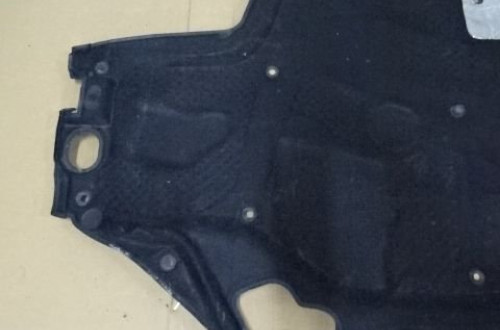 WYCISZENIE WYGŁUSZENIE MASKI W203 SEDAN NR164