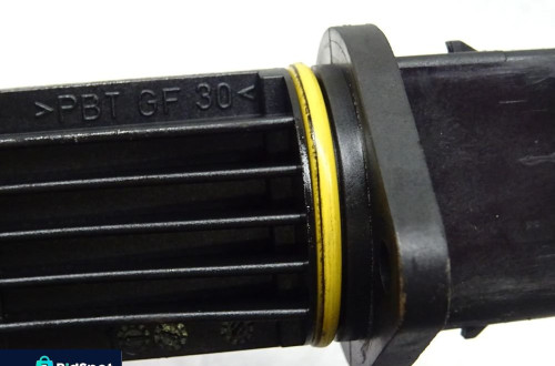 MERCEDES W210 E KLASA 95-02 2.7 PRZEPŁYWOMIERZ