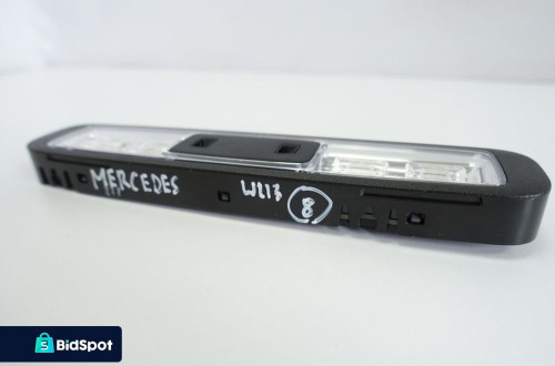 Mercedes W213 C213 LAMPKA OŚWIETLENIA LED lampa