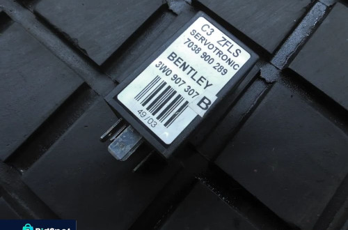 Bentley Przekaźnik Servotronic Stan dobry 3W0907307B