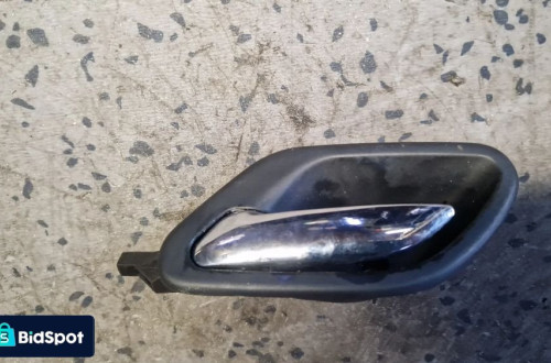 BMW E39 KLAMKA WEWNĘTRZNA LEWA