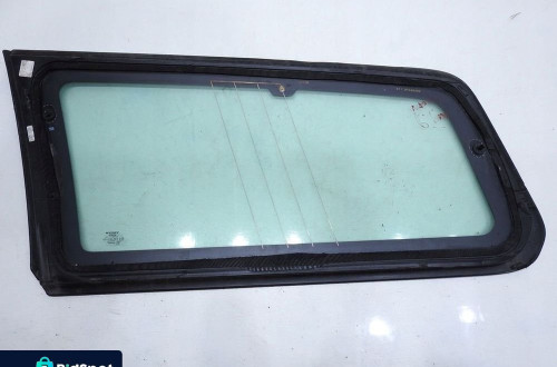 SZYBA KAROSERYJNA PRAWY TYŁ VOLVO V70 III