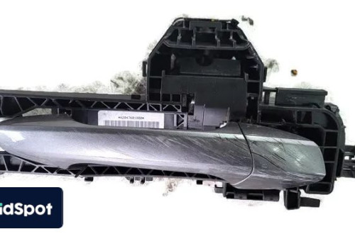 MERCEDES A-KL W176 14r KLAMKA ZEWNĘTRZNA PRAWY PRZÓD A2047601800