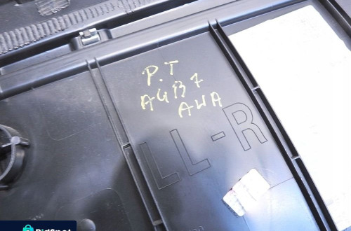 TAPICERKA DRZWI PRAWY TYŁ AUDI A4 B7 AVANT