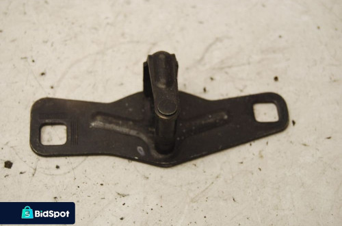 RYGIEL ZAMEK KLAPY BAGAŻNIKA 4F5827507B AUDI A4 B7 SEDAN A6 C6 SEDAN