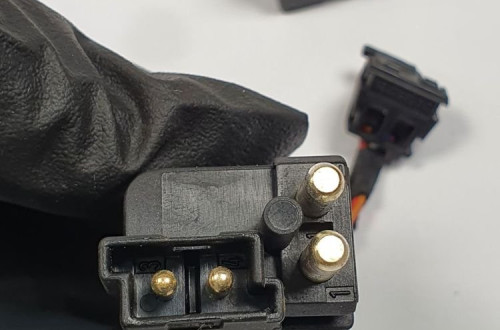 CZUJNIK STOP STOPU MERCEDES W140 0015450109