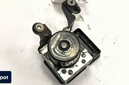 POMPA ABS HAMULCOWA VOLVO V60 P31273882