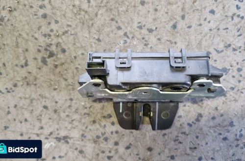 OPEL ASTRA h ZAMEK KLAPY TYŁ 13117285