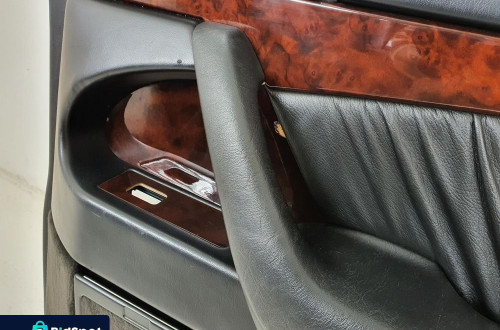 TAPICERKA BOCZEK DRZWI PRAWY TYŁ MERCEDES W140