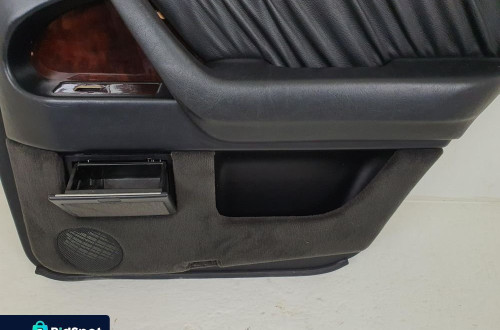 TAPICERKA BOCZEK DRZWI PRAWY TYŁ MERCEDES W140