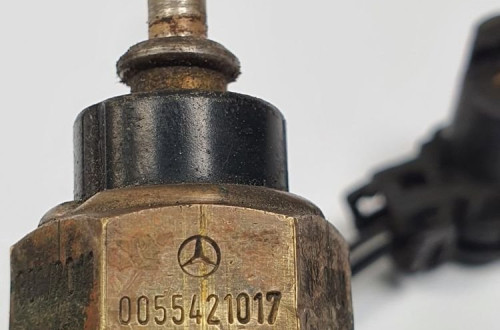 CZUJNIK TEMPERATURY PŁYNU MERCEDES W140 0055421017