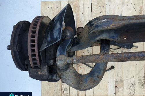 Isuzu NPR NKR NQR PRZEDNIA BELKA ZAWIESZENIA PRZÓD