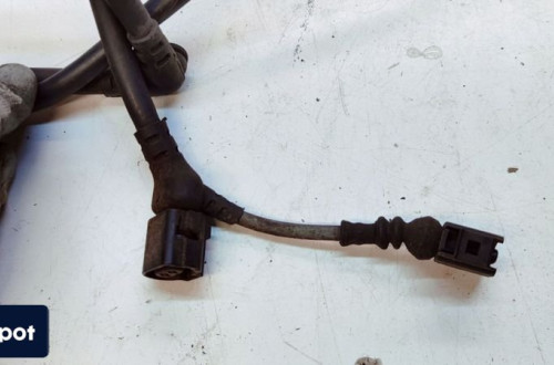WIĄZKA ZACISKU ABS TYŁ AUDI A3 8V