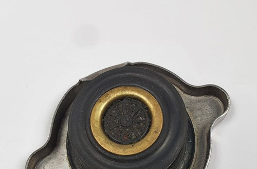 KOREK ZBIORNICZKA WYRÓWNAWCZEGO MERCEDES W140 3.2
