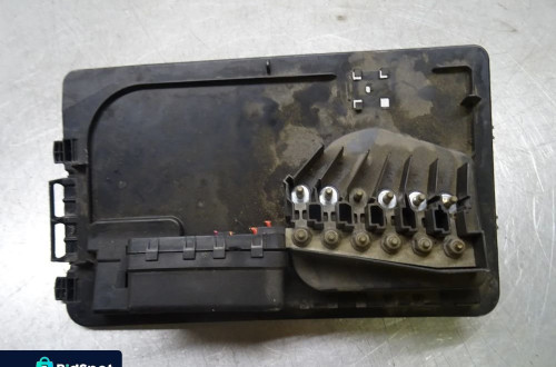 SKODA FABIA I 99-03 1.4 MPI SKRZYNKA BEZPIECZNIKÓW