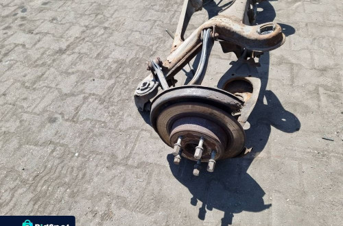 BELKA / SANKI TYŁ MERCEDES W124