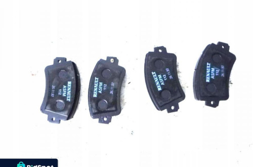 RENAULT 20 30 TRAFIC 1 KLOCKI PRZÓD ORYG