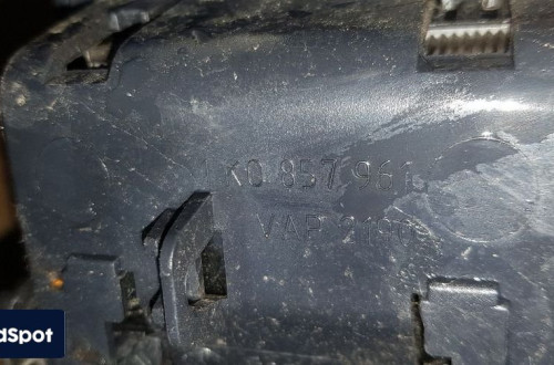 VOLKSWAGEN GOLF V POPIELNICZKA 1K0857961