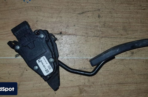 OPEL OMEGA B POTENCJOMETR GAZU 9226944AC