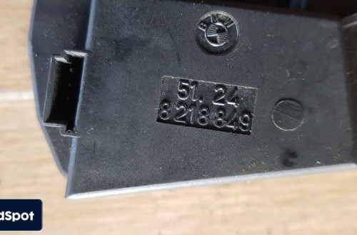 BMW E46 E61 ZAMEK KLAPY SZYBY TYŁ 8218849