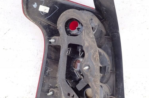 TOYOTA AVENSIS II 2 T25 KOMBI LIFT 06-09 LAMPA TYŁ TYLNA PRAWA