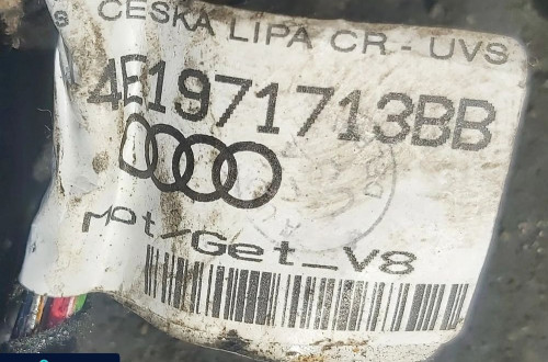 AUDI A8 D3 04r WIĄZKA SILNIKA 4E1971713BB