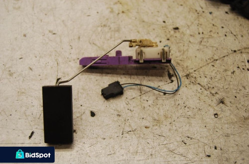 CZUJNIK POZIOMU PALIWA 8E0919673AG AUDI A4 B6 B7 1.8T 2.0