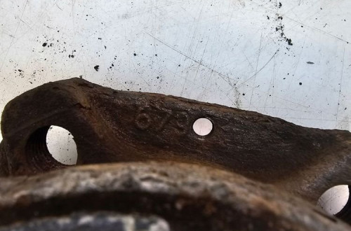 PIASTA ŁOŻYSKO PRZÓD AUDI A4 A5 A6 A7 8W0407679