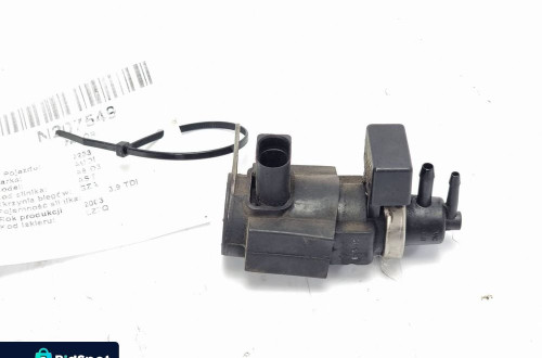 ZAWÓR AUDI A8 D3 057906630A