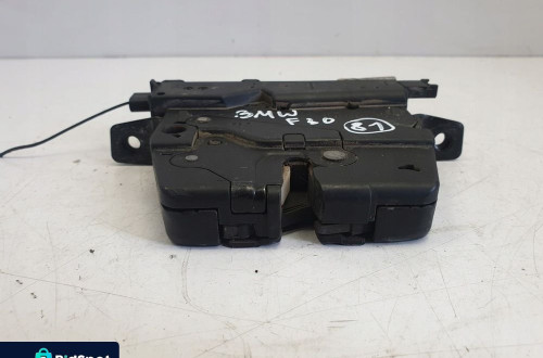 BMW F30 sedan ZAMEK TYLNEJ KLAPY bagażnika TYŁ