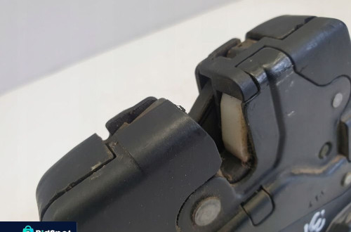 BMW F30 sedan ZAMEK TYLNEJ KLAPY bagażnika TYŁ