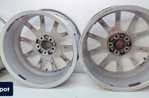 FELGA FELGI KOMPLET AUDI A4 A5 Q5 A6 8J R18 ET39 8R0601025C