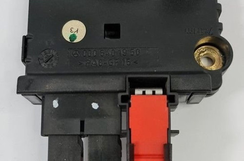 BEZPIECZNIK GŁÓWNY MERCEDES W220 0005401950