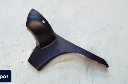 OSŁONA ZAWIASU LEWY TYŁ AUDI A3 8P 3 DRZWI 8P3827279