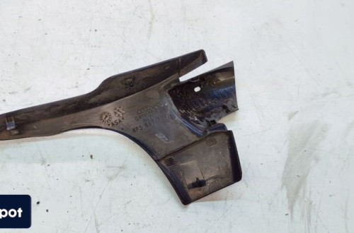 OSŁONA ZAWIASU LEWY TYŁ AUDI A3 8P 3 DRZWI 8P3827279