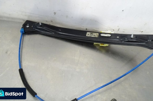 PODNOŚNIK SZYB PRAWY PRZÓD BMW F30 320D ED 13262410