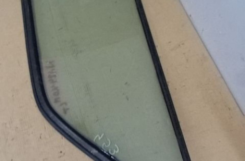 SZYBA KAROSERYJNA LEWY TYŁ MERCEDES W124 KOMBI 93-97 NR453