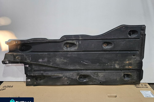 OSŁONA PŁYTA PODWOZIA PRAWA AUDI A3 8V 5Q0825202L