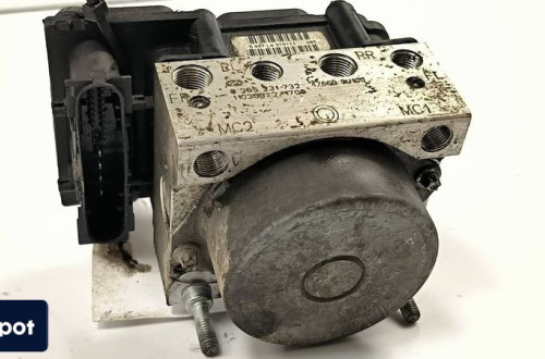POMPA ABS HAMULCOWA NISSAN NOTE 476609U100
