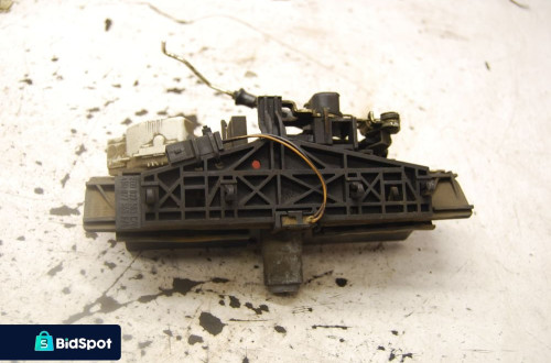 ZAMEK KLAPY BAGAŻNIKA TYŁ 4B0827565 AUDI A3 8L FL AUDI A6 C5 KOMBI 4B0827565F 4B0827565B 4D9827565