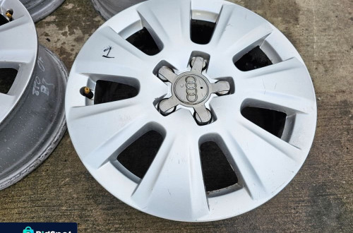 FELGA FELGI VW AUDI A3 8P 6.5J R16 ET50 8P0601025BJ