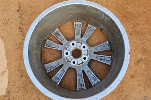 FELGA FELGI AUDI Q3 83A F3 ET 43 R18 83A601025K