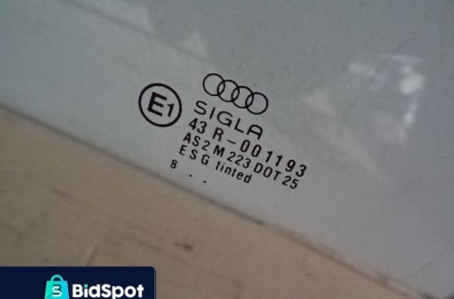 SZYBA DRZWI LEWY PRZÓD AUDI A4 B5 NR1367